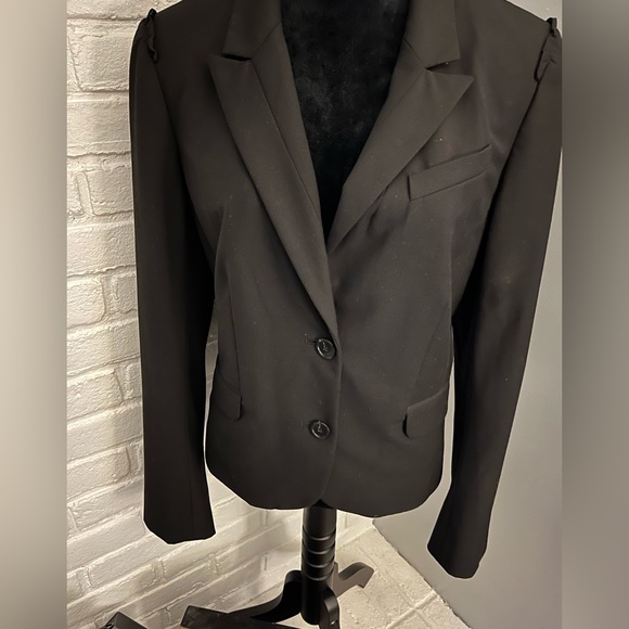 LOFT Jackets & Blazers - Loft black puff sleeve blazer.